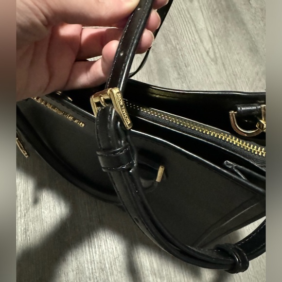 Michael Kors Saffiano Leather Bag & Wallet - Picture 3 of 12